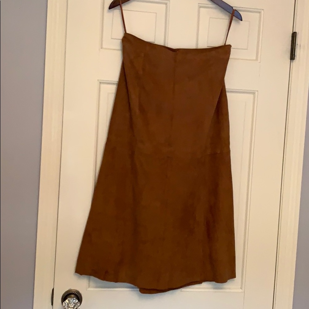 Brooks Brothers sued skirt